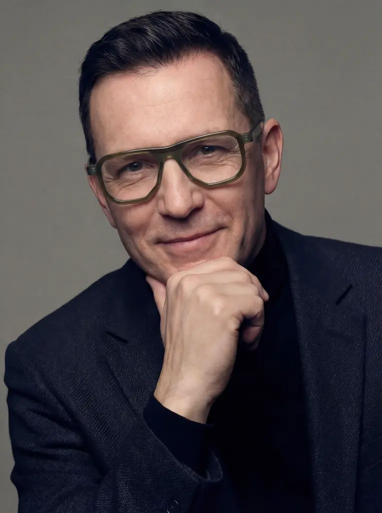 Stratus - Mistral Green - portret.webp